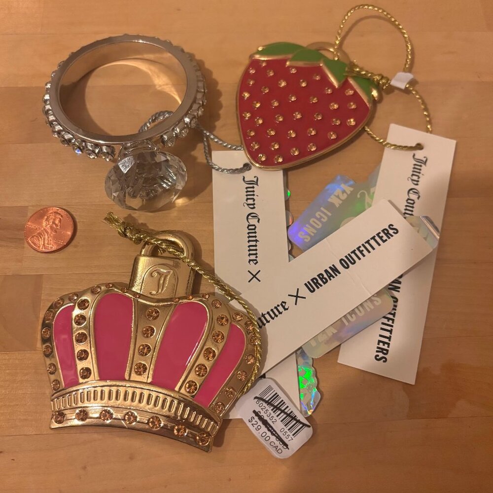 NWT 2022 Juicy Couture Limited Edition Christmas Ornaments (3)